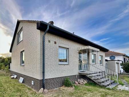 Hausansicht Hausansicht - Einfamilienhaus in 38300 Wolfenbüttel mit 160m² kaufen