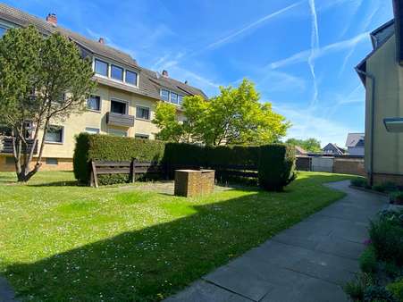 Gepflegte Gartenanlage Gepflegte Gartenanlage - Erdgeschosswohnung in 38122 Braunschweig mit 66m² kaufen