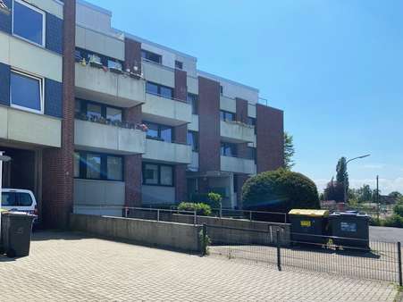 Hausansicht - Erdgeschosswohnung in 38118 Braunschweig mit 27m² kaufen