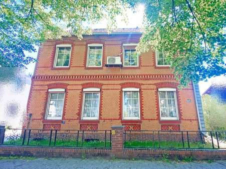 Ansicht Vorderhaus Ansicht Vorderhaus - Zweifamilienhaus in 38239 Salzgitter mit 231m² kaufen