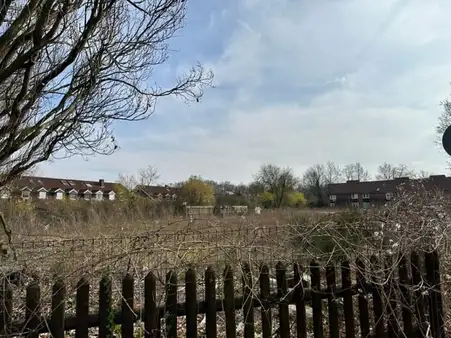 Achtung Bauträger; Große Baulücke; Teilung möglich