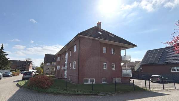 Hausansicht - Mehrfamilienhaus in 30855 Langenhagen mit 460m² kaufen