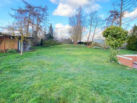 Zum Toben in den Garten -  in 31228 Peine mit 240m² mieten