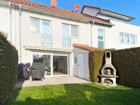 Hausansicht Hausansicht - Reihenmittelhaus in 30419 Hannover mit 145m² kaufen
