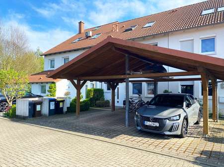 Haus mit großem Carport Haus mit großem Carport - Reihenmittelhaus in 30419 Hannover mit 145m² kaufen