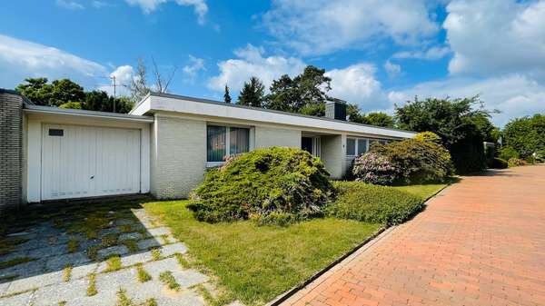 Bungalow Straßenansicht - Bungalow in 30419 Hannover mit 135m² kaufen