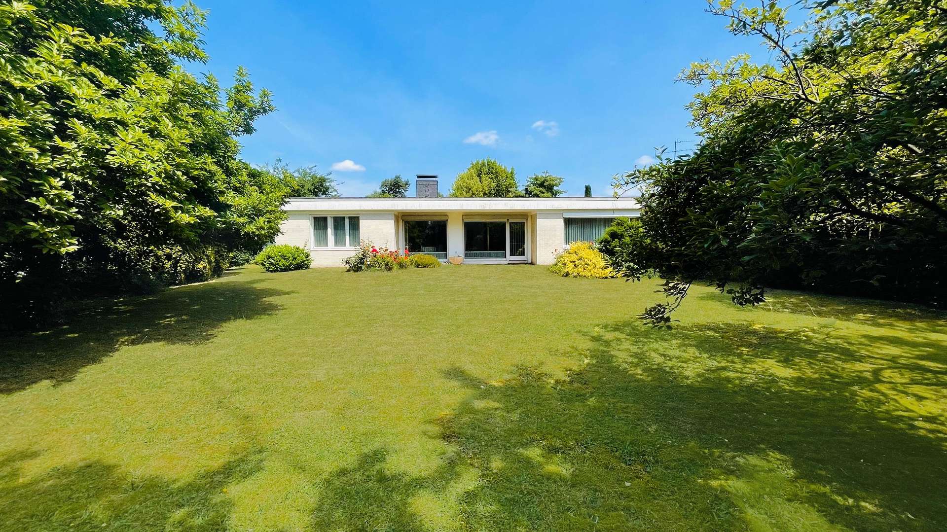 Bungalow Südansicht - Bungalow in 30419 Hannover mit 135m² kaufen
