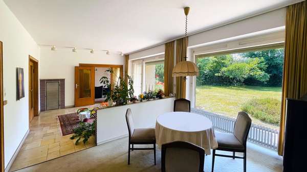 Essdiele und Diele - Bungalow in 30419 Hannover mit 135m² kaufen
