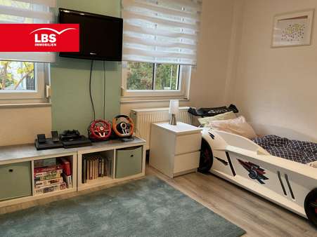 Schlafzimmer 1OG Schlafzimmer 1OG - Reihenmittelhaus in 30823 Garbsen mit 121m² kaufen