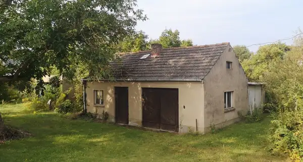 Hier erwartet Sie ein Haus mit Entwicklungspotenzial in Seenähe!