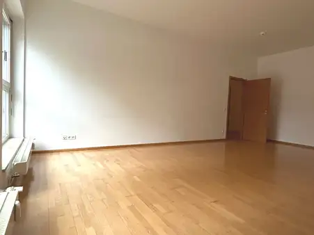 Spacious 3-4 room apartment in the heart of Berlin