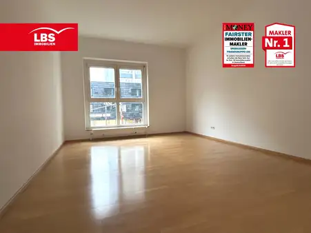 Spacious 3-4 room apartment in the heart of Berlin