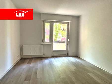 Zimmer mit Balkon - Etagenwohnung in 12157 Berlin mit 67m² kaufen