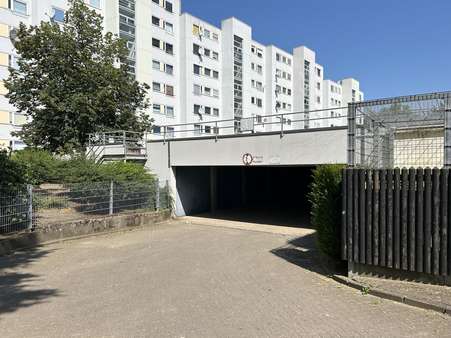 Garageneinfahrt - Etagenwohnung in 38228 Salzgitter mit 100m² kaufen