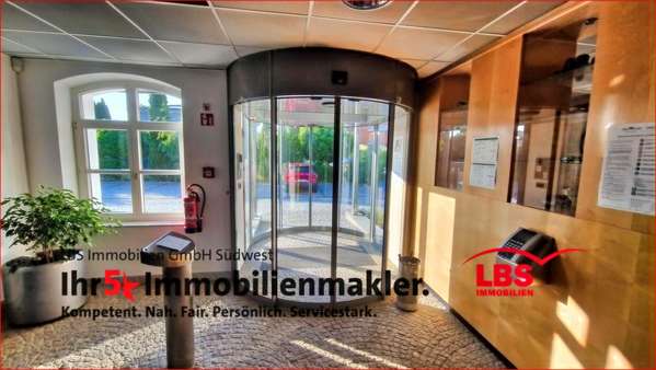 Empfang - Büro in 75446 Wiernsheim mit 67m² mieten