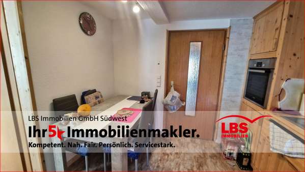 EG Küche - Einfamilienhaus in 75217 Birkenfeld mit 228m² kaufen