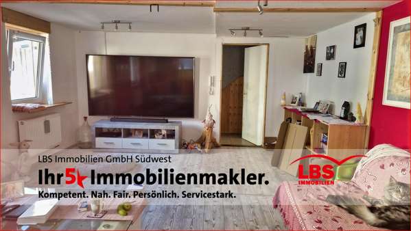 EG Wohnbereich - Einfamilienhaus in 75217 Birkenfeld mit 228m² kaufen