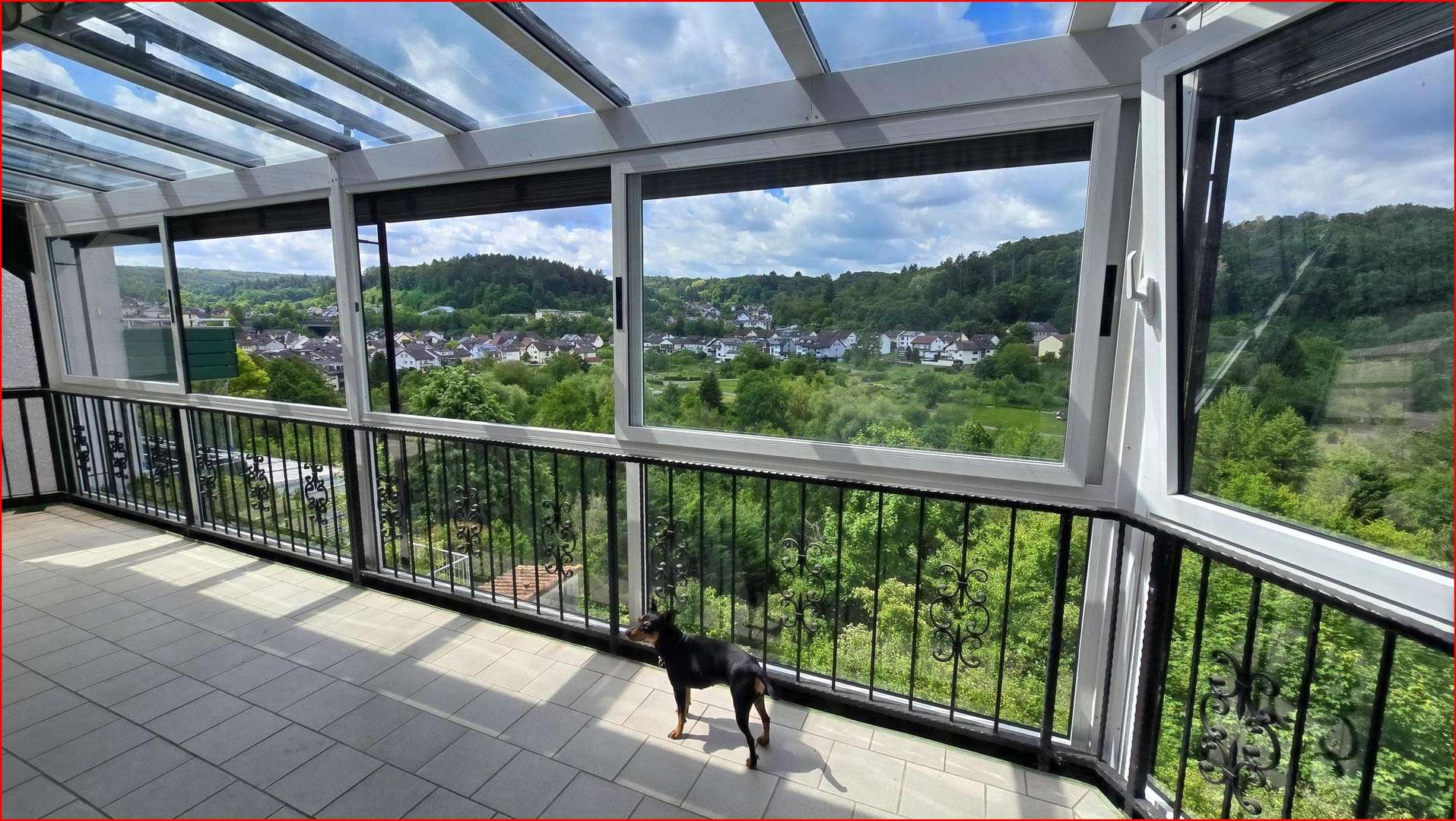 Sicht von Balkon - Etagenwohnung in 75236 Kämpfelbach mit 145m² kaufen
