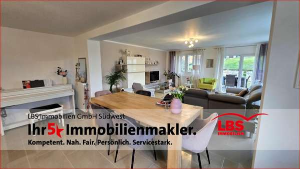 Wohn-/Essbereich Wohn-/Essbereich - Etagenwohnung in 75305 Neuenbürg mit 147m² kaufen