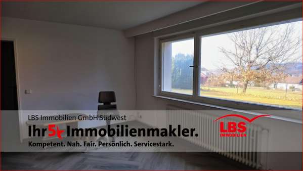 Wohnzimmer - Souterrain-Wohnung in 75331 Engelsbrand mit 65m² mieten