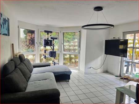 Wohnzimmer - Etagenwohnung in 75217 Birkenfeld mit 51m² kaufen