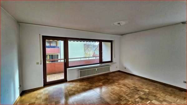 Wohnzimmer - Mehrfamilienhaus in 75172 Pforzheim mit 472m² kaufen