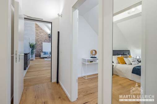 Flur Flur - Dachgeschosswohnung in 22083 Hamburg mit 118m² kaufen