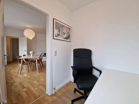 Blick Arbeitsbereich ins Wohnzimmer Blick Arbeitsbereich ins Wohnzimmer - Etagenwohnung in 22089 Hamburg mit 92m² kaufen