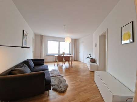 Wohnzimmer Wohnzimmer - Etagenwohnung in 22089 Hamburg mit 92m² kaufen