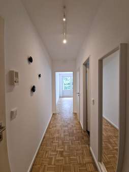 Flur - Etagenwohnung in 22607 Hamburg mit 33m² kaufen