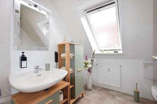 Duschbad mit Fenster Duschbad mit Fenster - Ferienwohnung in 25761 Büsum mit 37m² kaufen