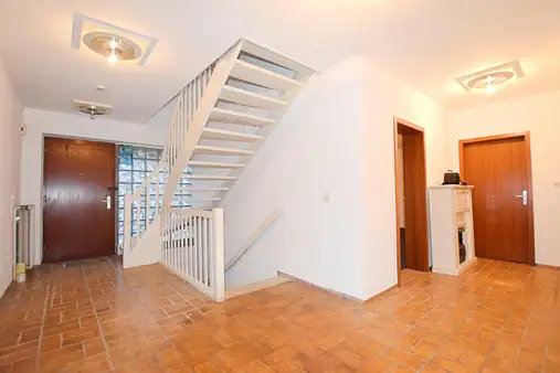 Tolles Zuhause mit Vollkeller in Halstenbek