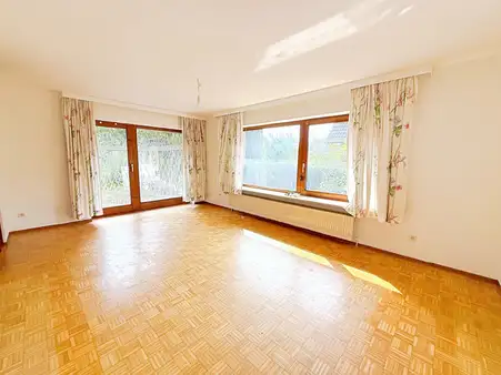 Tolles Zuhause mit Vollkeller in Halstenbek