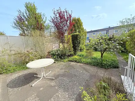 Gemütliches Reihenhaus mit Garage und Vollkeller
