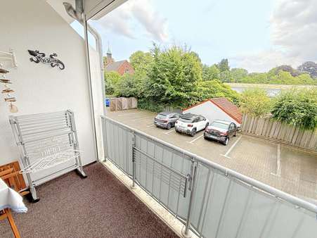 Loggia mit el. Markise Loggia mit el. Markise - Etagenwohnung in 25421 Pinneberg mit 68m² kaufen