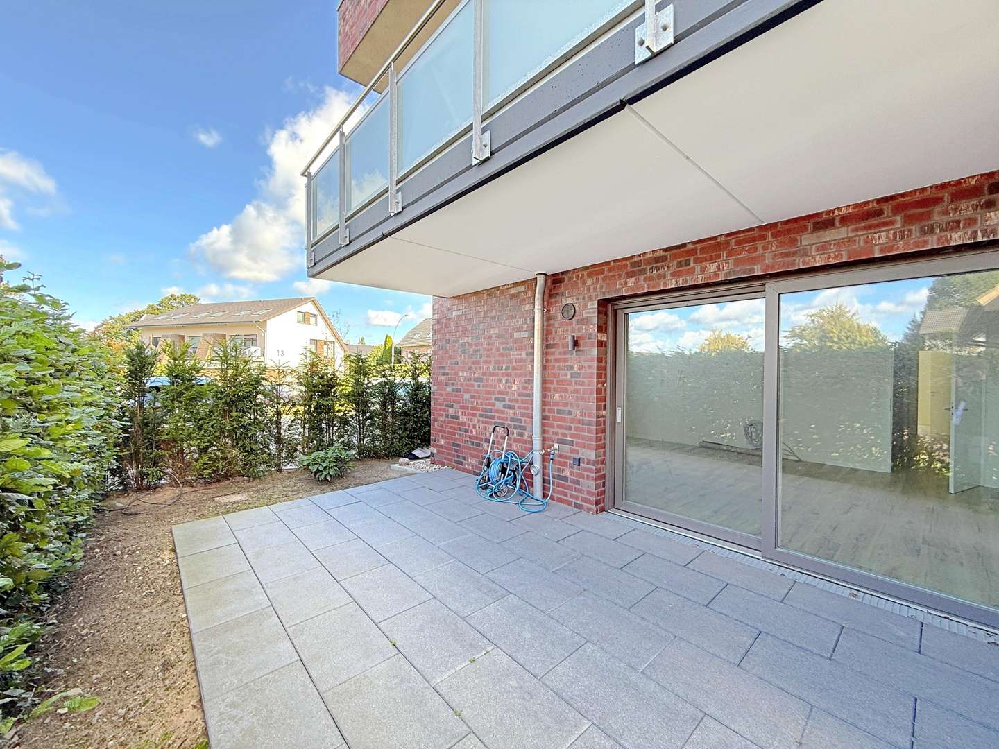 sonnige Terrasse & Garten sonnige Terrasse & Garten - Erdgeschosswohnung in 25462 Rellingen mit 80m² kaufen