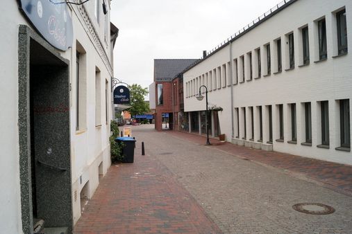 Fußgängerzone vor dem Objekt - Bürofläche in 25548 Kellinghusen mit 547m² günstig kaufen