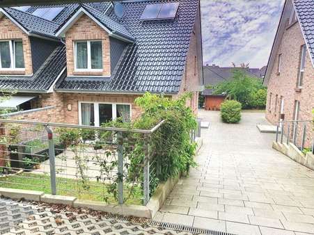 null - Doppelhaushälfte in 24222 Schwentinental mit 114m² kaufen
