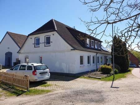 null - Zweifamilienhaus in 24327 Blekendorf mit 247m² kaufen