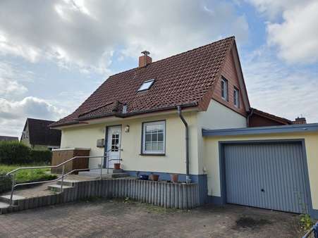 PKW-Stellplatz und Garage - Einfamilienhaus in 24211 Preetz mit 144m² kaufen