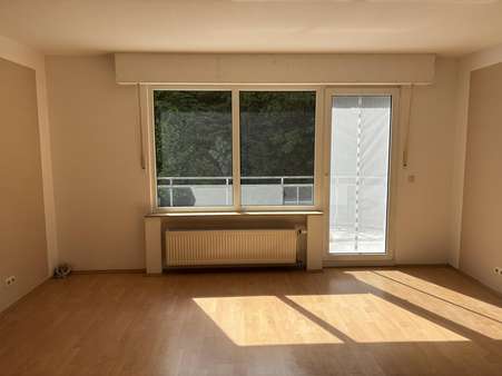 Wohnzimmer Wohnzimmer - Etagenwohnung in 58256 Ennepetal mit 86m² mieten