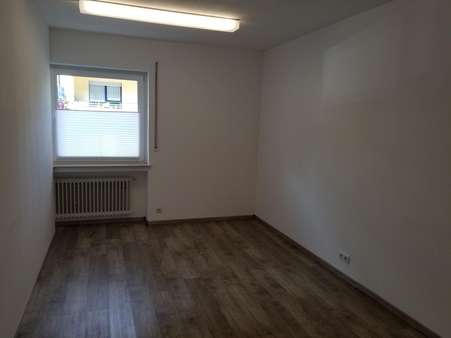 Büro / Behandlung 2 - Büro in 58332 Schwelm mit 50m² mieten
