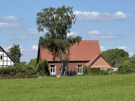 Rückansicht Rückansicht - Zweifamilienhaus in 32257 Bünde mit 126m² kaufen