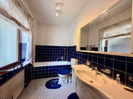 Bad OG Bad OG - Doppelhaushälfte in 32602 Vlotho mit 138m² kaufen