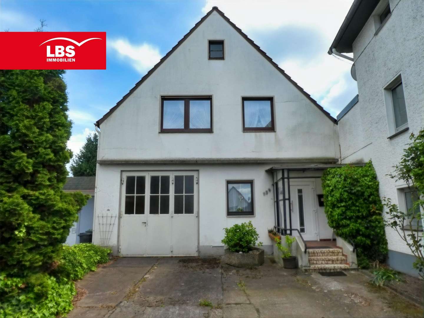 Vorderansicht - Einfamilienhaus in 32278 Kirchlengern mit 180m² kaufen