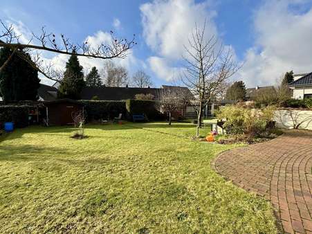Bauplatz/Garten - Mehrfamilienhaus in 33647 Bielefeld mit 191m² kaufen