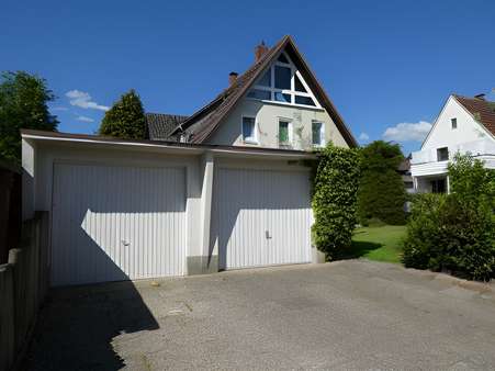 Garagen Garagen - Zweifamilienhaus in 32257 Bünde mit 184m² kaufen