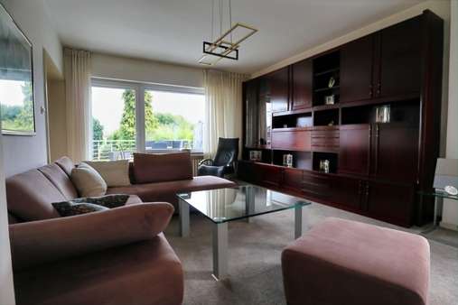 Wohnsalon - Zweifamilienhaus in 32584 Löhne mit 166m² kaufen