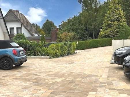 Privatstraße mit Parkfläche Privatstraße mit Parkfläche - Doppelhaushälfte in 32602 Vlotho mit 135m² kaufen