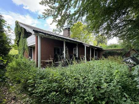 Gartenansicht - Zweifamilienhaus in 32257 Bünde mit 203m² kaufen